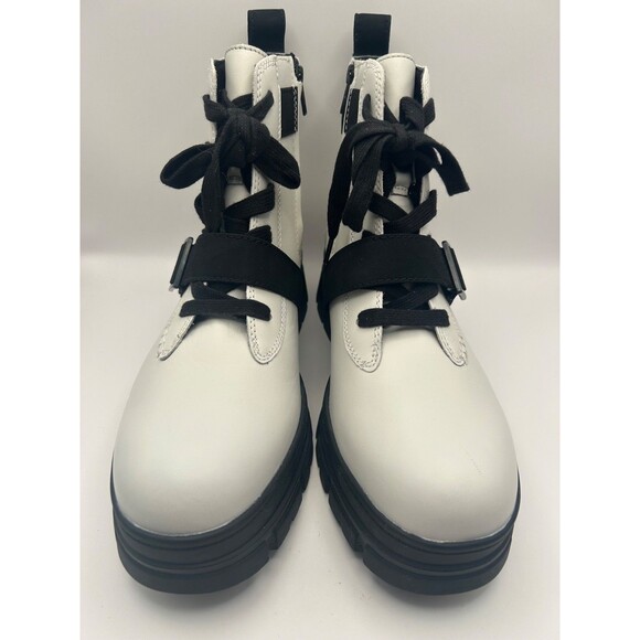 UGG Ashton Women's Lace up Leather Boots White/Black SIZE US 12 EU 43 NEW - Picture 2 of 10